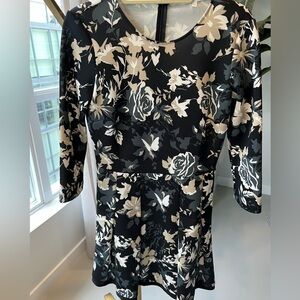 Beautiful floral Patrizia Pepe dress !